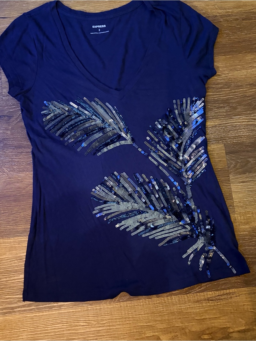 Express Navy V-Neck Sequin Feather Tee - small